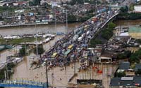 People-are-stranded-in-Cainta,-province-of-Rizal-,-eastern-Manila