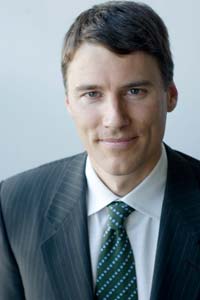 Gregor_headshot_web_3