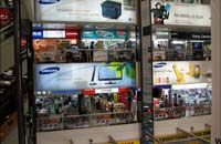 Survey-spells-good-times-for-retailers-targeting-Asiansjpg