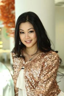 Campus Scene Eliza Sam_0