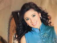 Vancouver-harpist-is-Manilas-real-thing