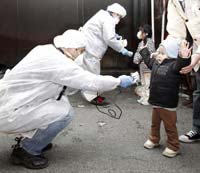 Quake triggers nuclear fears across the world