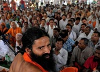 Godman wants army to fight graft in India