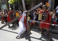 Gory-ritual-marks-penitence-of-Catholic-followers