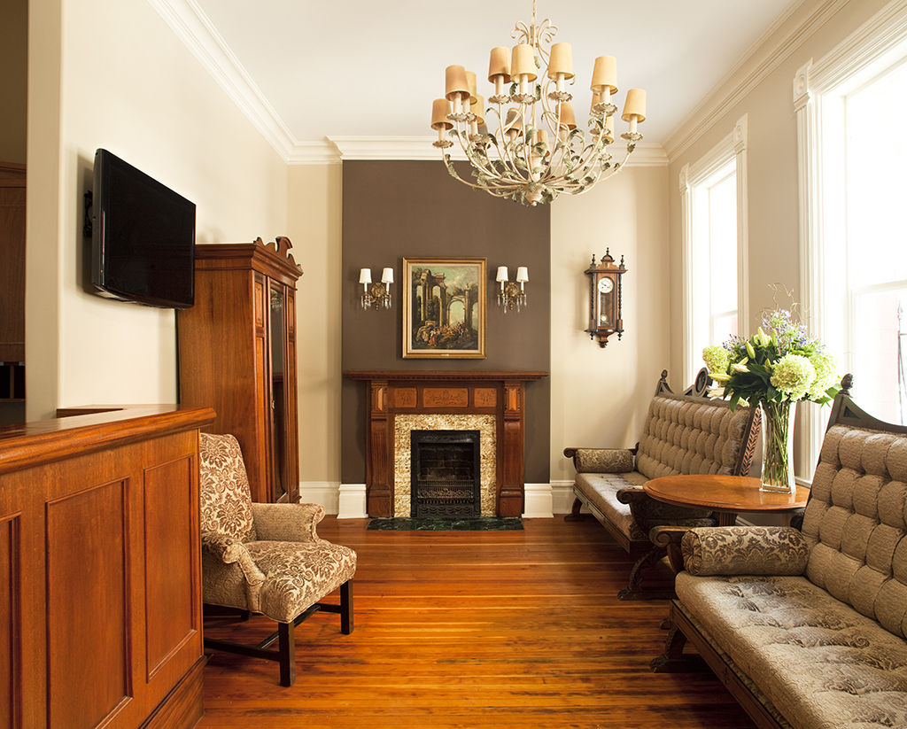 Victorian-Hotel-336