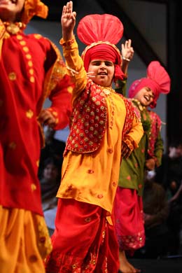 Diwalifest-2013-comes-to-Vancouver