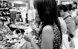 Shopping-habits-of-Asian-women