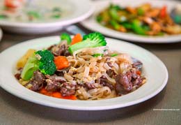 Lunch-at-Thai-House-Kitsilano