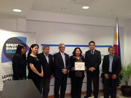 Local-Filipino-woman-wins-scholarship