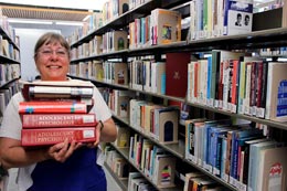 Woman-achieves-BA-after-25-years