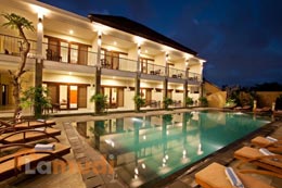 Purchasing-Power_20-room-hotel-in-Bali-for-$2