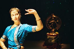 BC-actress-stars-in-arts-festival