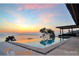 Purchasing-Power_Luxury-villa-with-ocean-views-in-Bali
