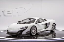 Luxurious-weekend-in-store-for-car-lovers