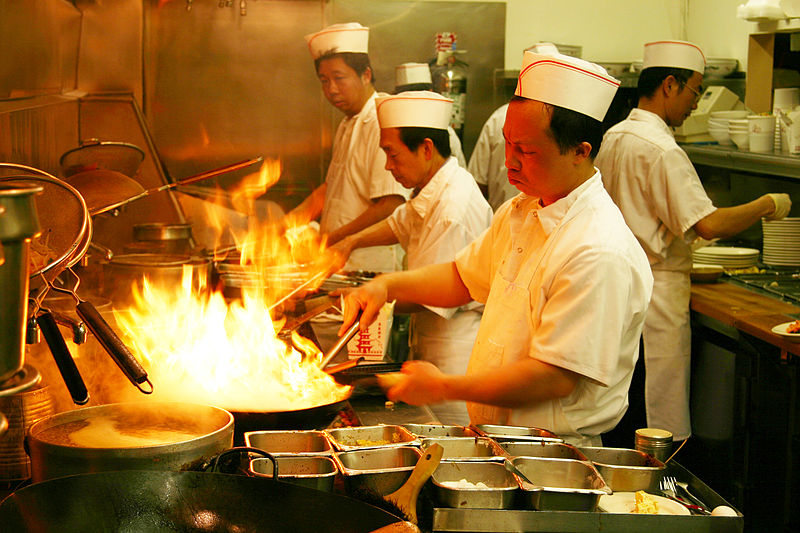 800px-Flaming_wok