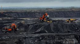 Temp-workers-in-Fort-Mac_hope-quenched-by-fire
