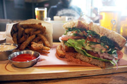 Drunken-Noms_Restaurant-Review-Craft-Beer-Market
