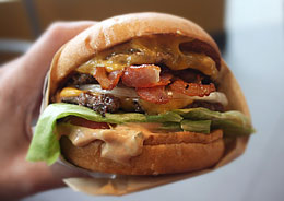 Drunken-Noms_Restaurant-Review-Caliburger