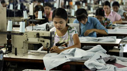 H&M-reportedly-used-garment-factories-that-worked-teens-for-12-hour-shifts