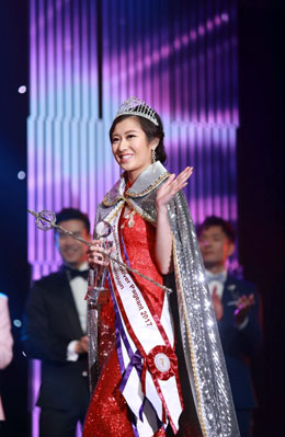 Cheryl-Ng-crowned-Miss-Chinese-Vancouver-2017