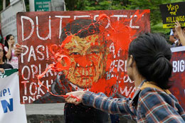 Duterte-is-destroying-democracy-say-rights-groups