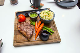 Sherman_Restaurant-Review-H2-Rotisserie-&-Bar