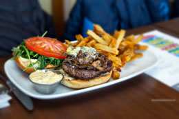 Sherman_Restaurant-Review-Bin-4-Burger-Lounge