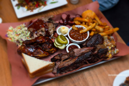 Sherman_Smoke-and-Bones-BBQ