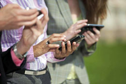 Making-cellphone-contracts-easier-for-British-Columbians