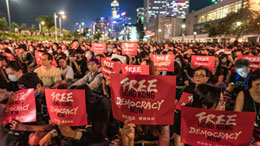 China-threatens-Hong-Kongs-economic_personal-freedoms