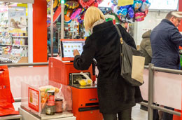 More-Canadians-using-self-checkouts