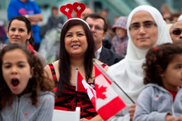Kids-language-broker-for-immigrant-parents