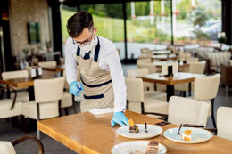 The-bleeding-continues-for-restaurants-in-Canada