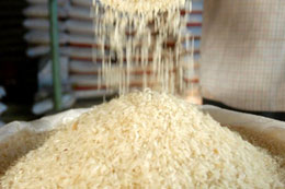 Indian-rice-export-ban-triggers-panic-buying