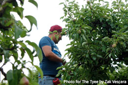 Migrant-farmworkers-sue-for-rights_$500-million