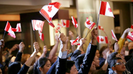 Canadians-souring-on-immigration_poll